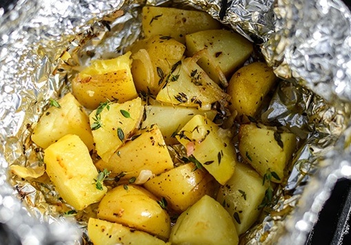 фото картофеля на костре в маринаде