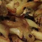 жареные белые грибы с картошкой фото