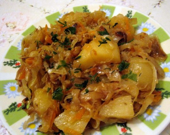 фото тушеной капусты с картошкой и мясом