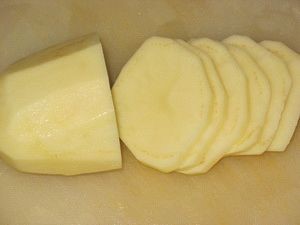 Картофель, нарезанный кружочками фото