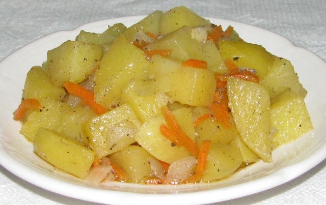 фото тушеной картошки с морковью и луком