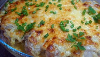 фото запеченной курицы и картошки в майонезе