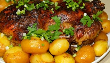 фото запеченной утки с картошкой целиком