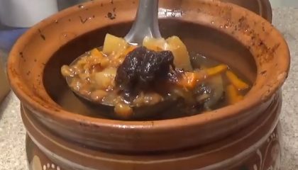 фото горохового супа с картошкой и копчёностями